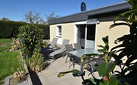 9004 Bungalow Achtern Huus